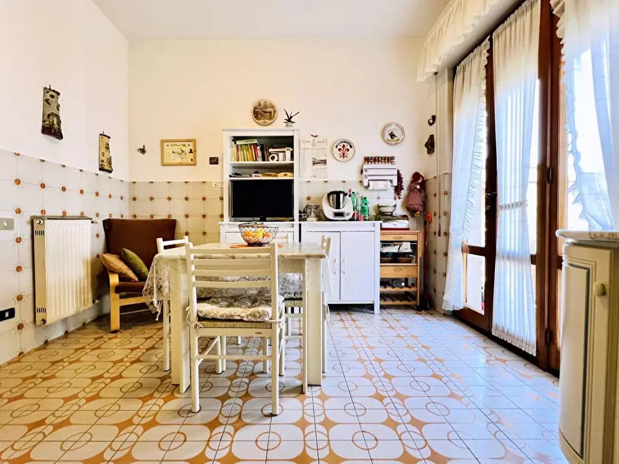 Immagine 34 di Villa in vendita  a Camaiore