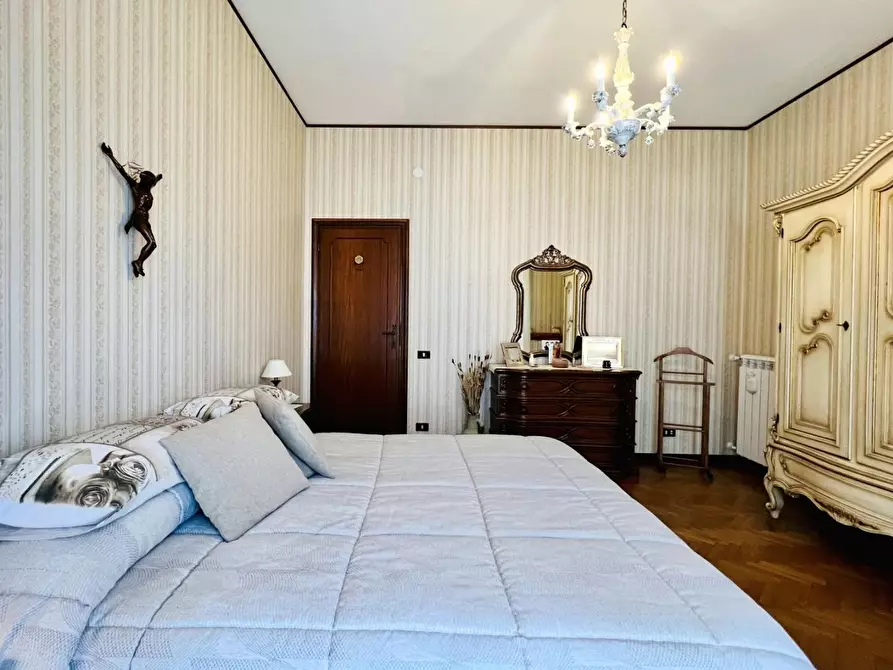 Immagine 44 di Villa in vendita  a Camaiore