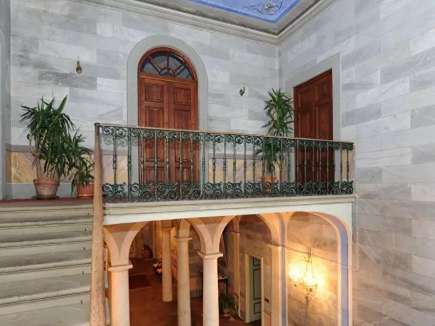 Immagine 3 di Immobile di prestigio in vendita  a Capannori
