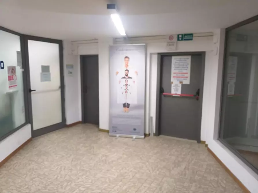 Immagine 13 di Ufficio in vendita  a San Marcello Piteglio
