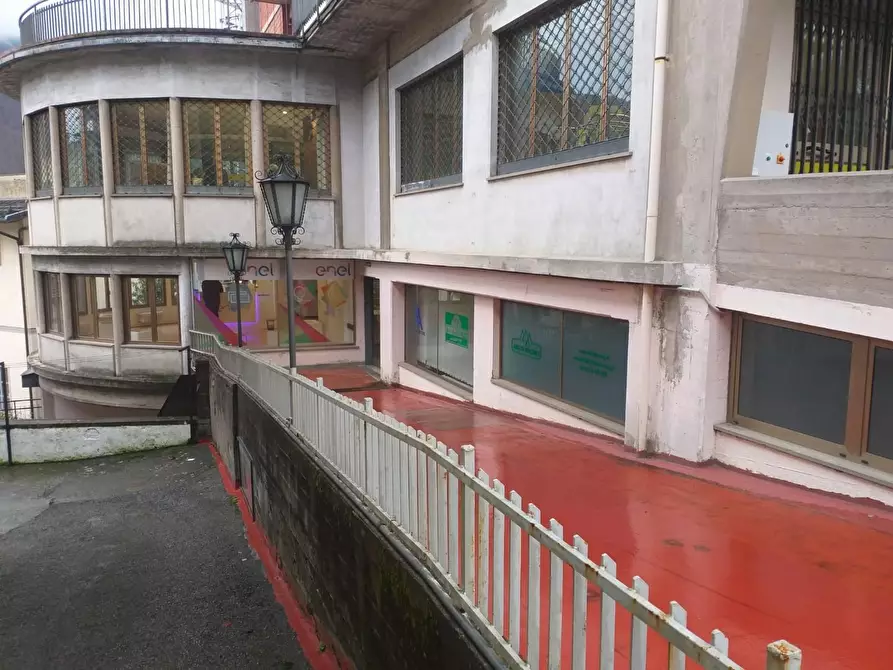 Immagine 16 di Ufficio in vendita  a San Marcello Piteglio