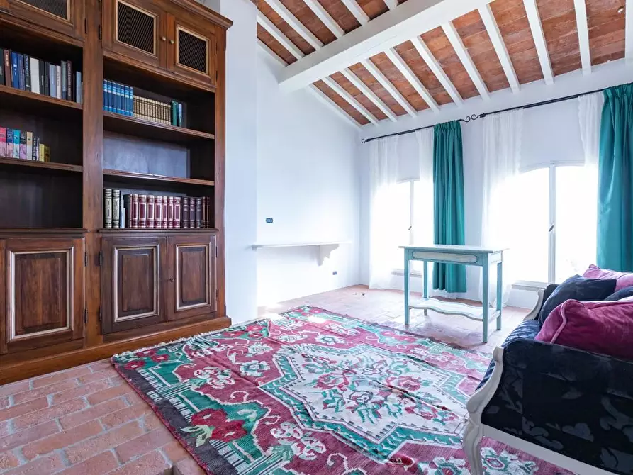 Immagine 57 di Rustico / casale in vendita  a Pisa