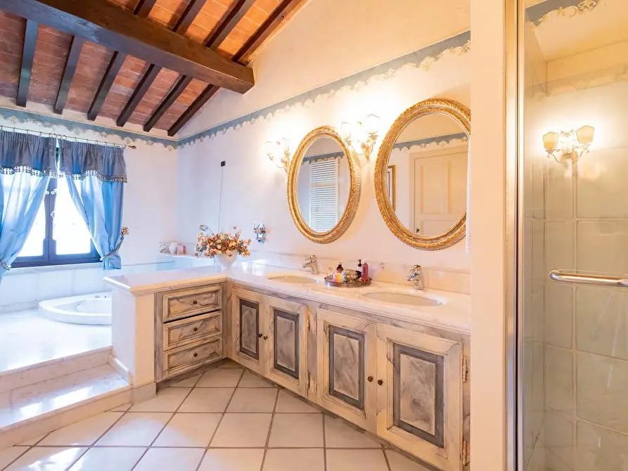 Immagine 69 di Rustico / casale in vendita  a Pisa