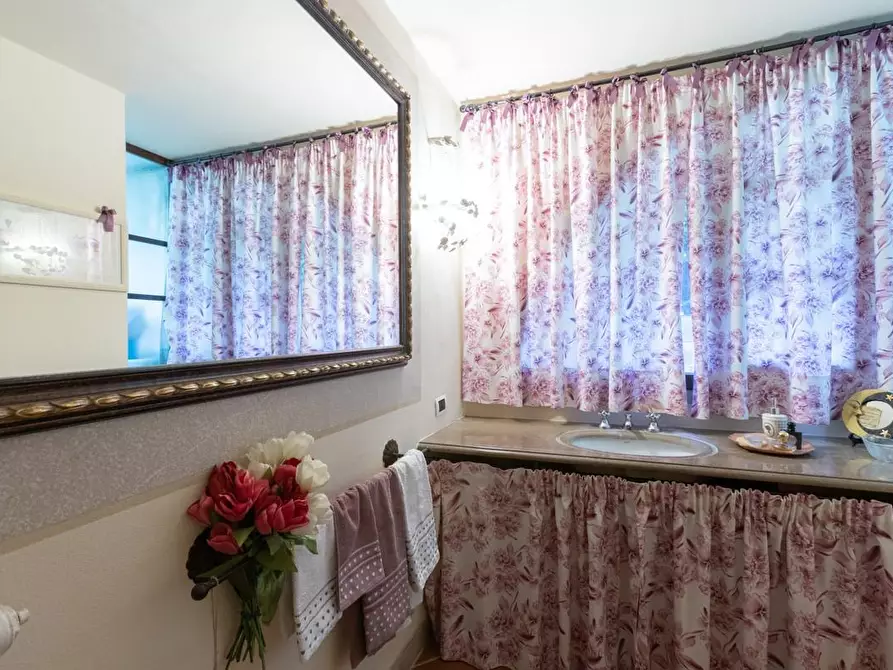 Immagine 49 di Rustico / casale in vendita  a Pisa