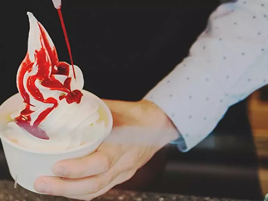 Immagine 3 di Attività commerciale in vendita  a Massa