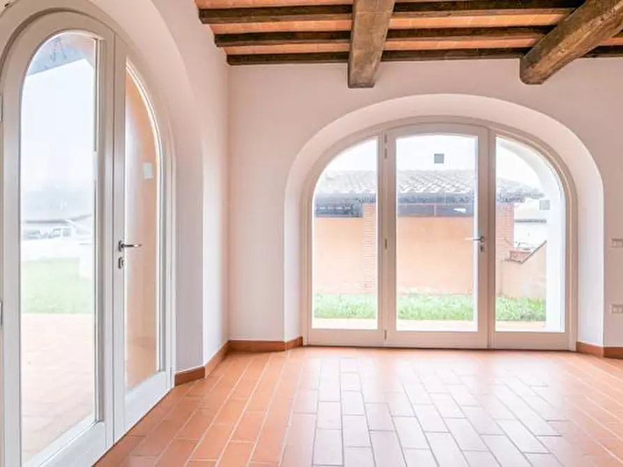 Immagine 28 di Villetta a schiera in vendita  a Calcinaia