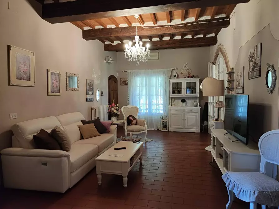 Immagine 9 di Rustico / casale in vendita  a Crespina Lorenzana