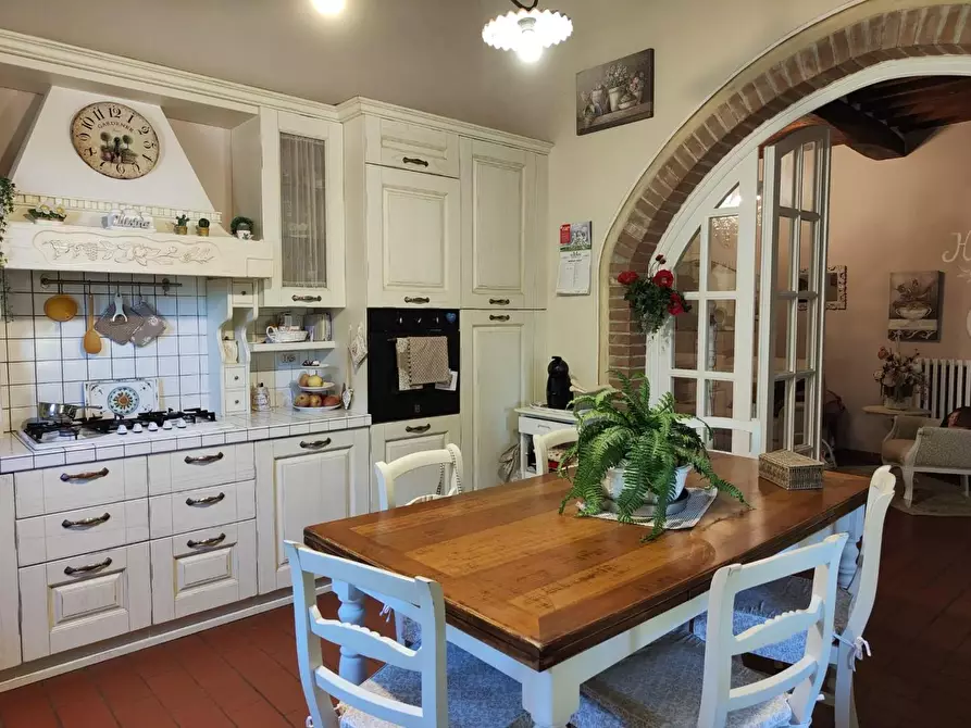 Immagine 12 di Rustico / casale in vendita  a Crespina Lorenzana