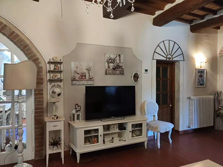 Immagine 10 di Rustico / casale in vendita  a Crespina Lorenzana