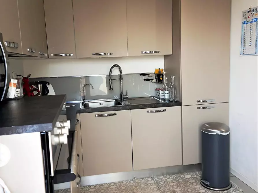 Immagine 11 di Appartamento in vendita  a Poggibonsi