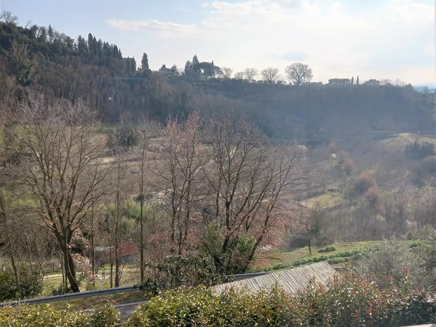 Immagine 10 di Appartamento in vendita  a Poggibonsi