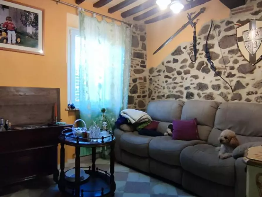 Immagine 12 di Casa semindipendente in vendita  a Lucca