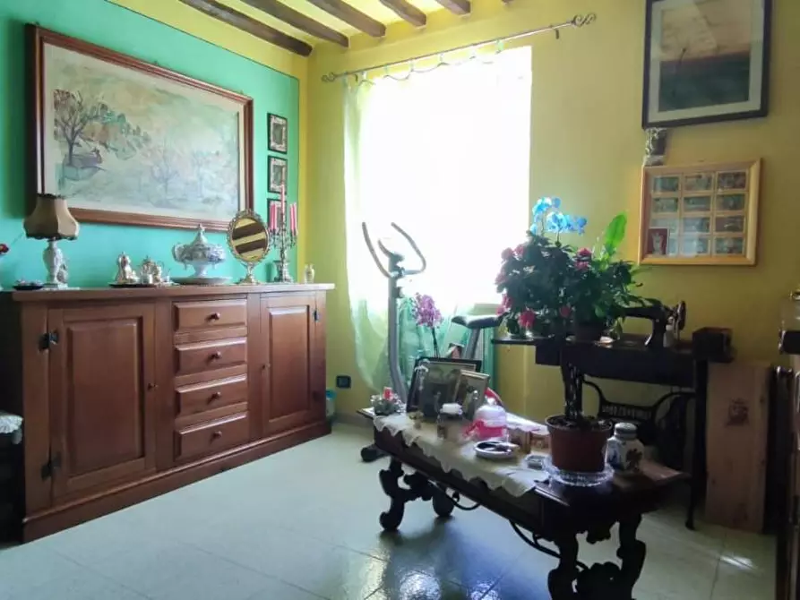 Immagine 14 di Casa semindipendente in vendita  a Lucca