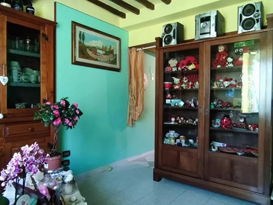 Immagine 15 di Casa semindipendente in vendita  a Lucca