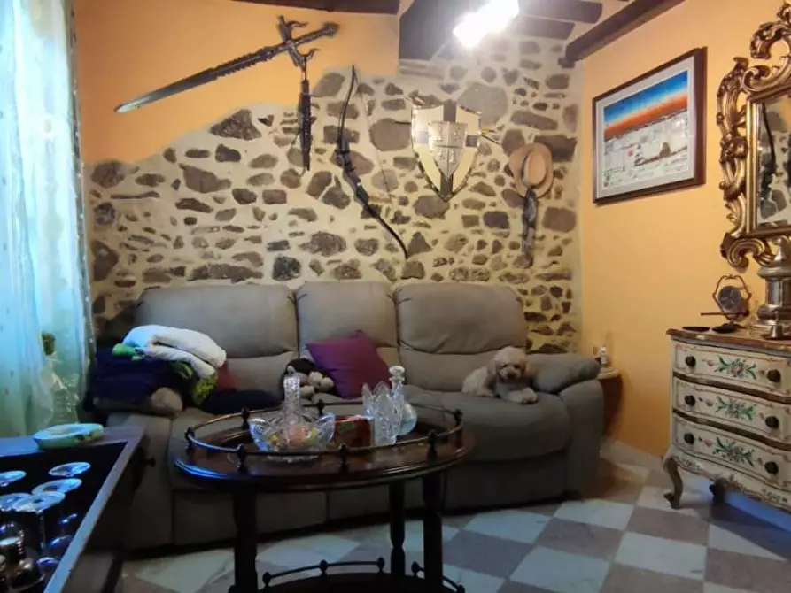 Immagine 11 di Casa semindipendente in vendita  a Lucca