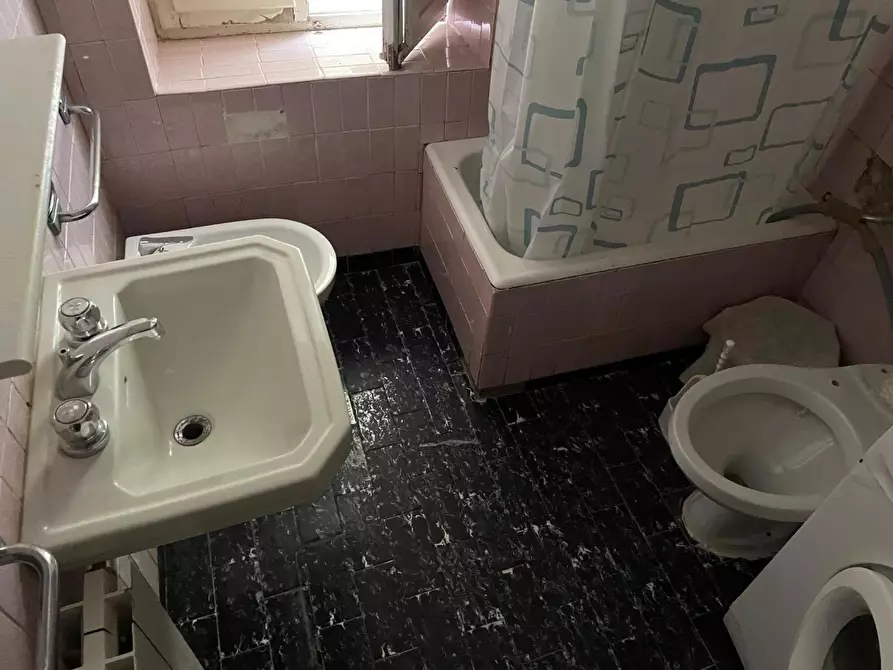 Immagine 15 di Terratetto in vendita  a Massa