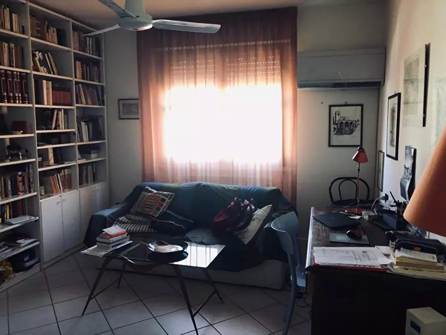 Immagine 2 di Appartamento in vendita  a Cascina