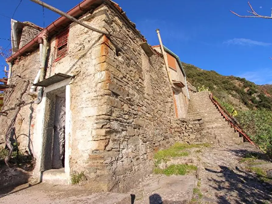 Immagine 12 di Rustico / casale in vendita  a La Spezia