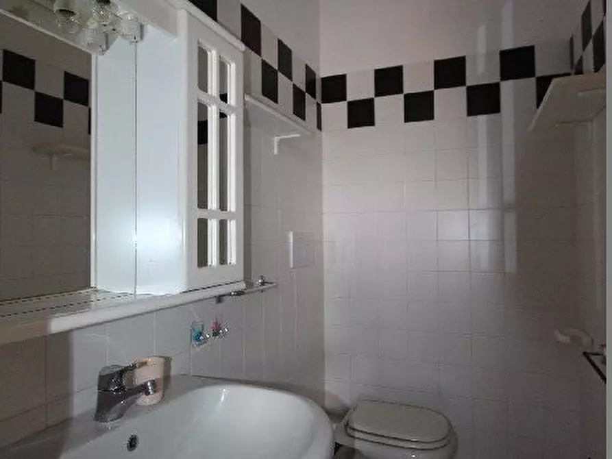 Immagine 12 di Villetta a schiera in vendita  a La Spezia