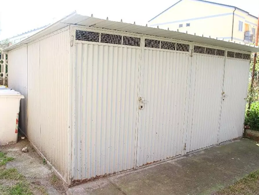 Immagine 9 di Appartamento in vendita  a La Spezia