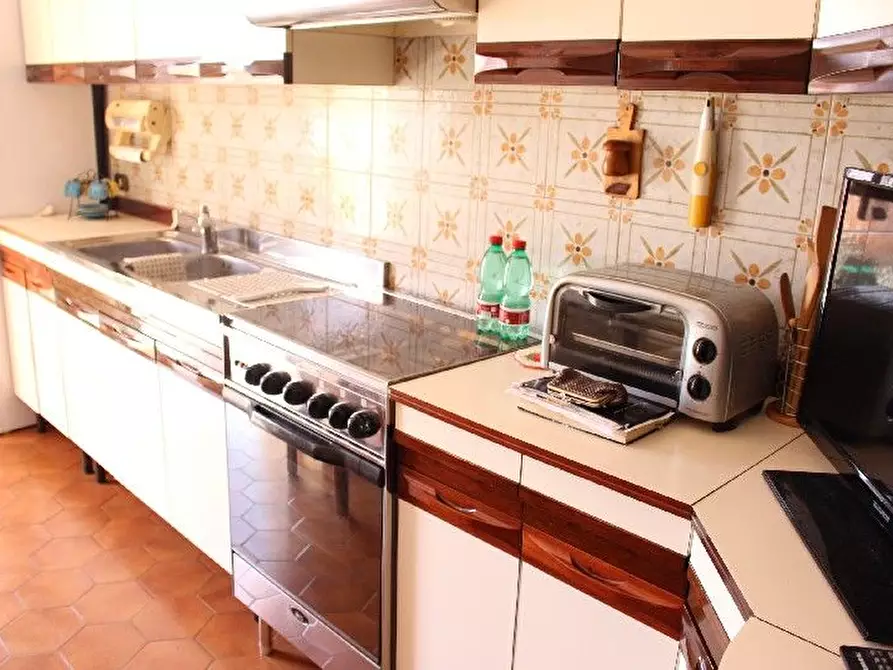 Immagine 14 di Appartamento in vendita  a La Spezia