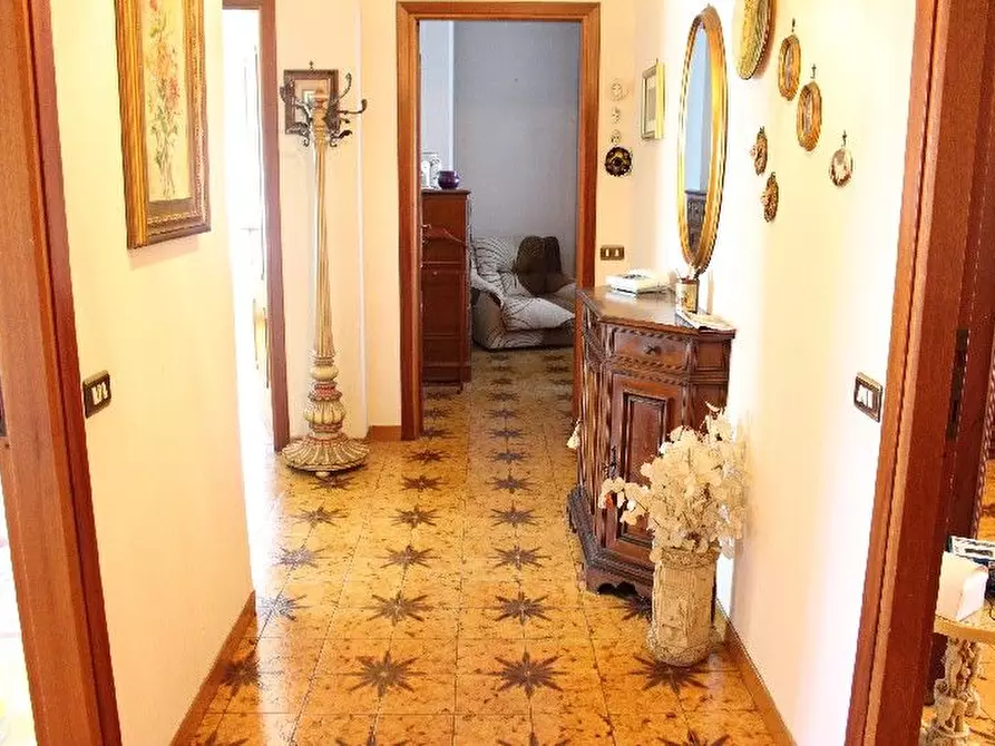 Immagine 8 di Appartamento in vendita  a La Spezia