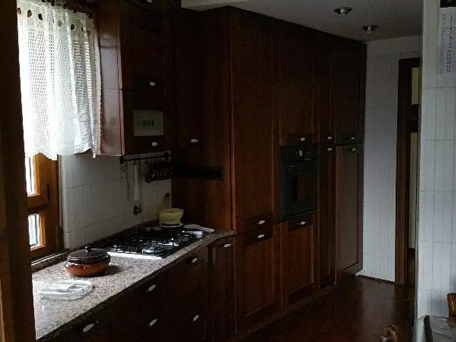 Immagine 4 di Appartamento in vendita  a Vezzano Ligure