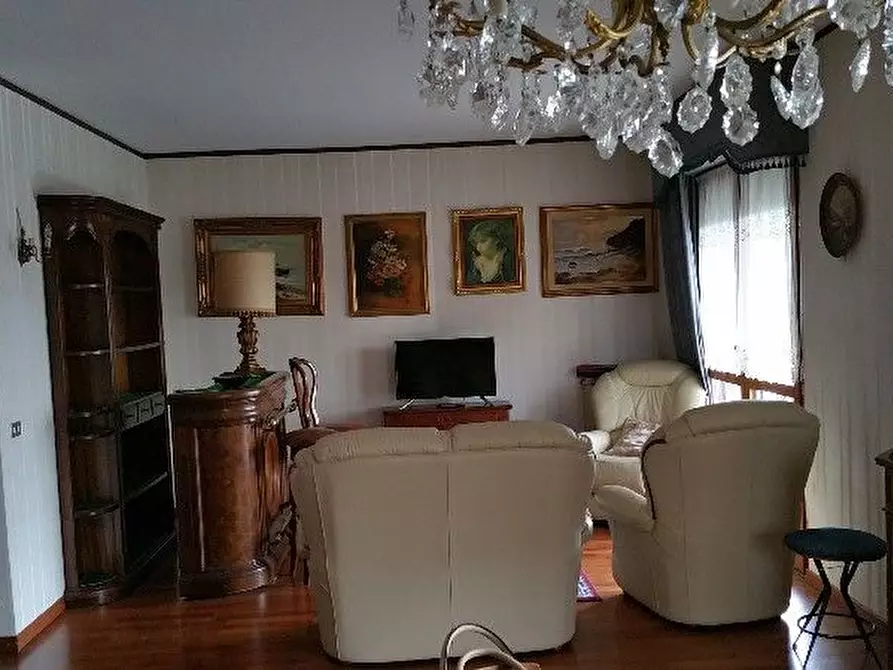 Immagine 11 di Appartamento in vendita  a Vezzano Ligure