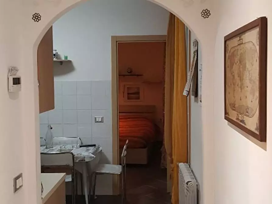 Immagine 2 di Appartamento in vendita  a La Spezia