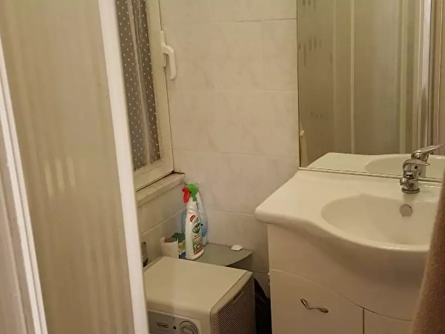 Immagine 7 di Appartamento in vendita  a La Spezia