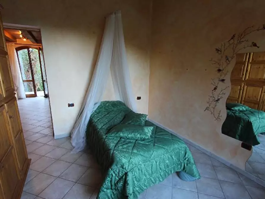 Immagine 8 di Casa semindipendente in vendita  a Beverino