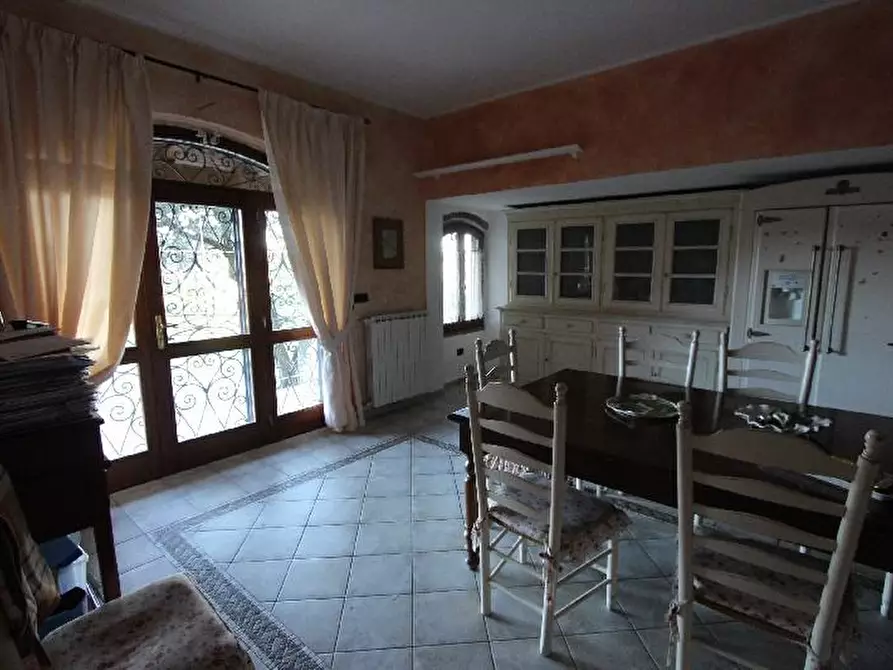 Immagine 2 di Casa semindipendente in vendita  a Beverino