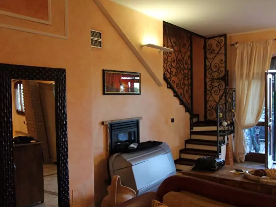 Immagine 15 di Casa semindipendente in vendita  a Beverino