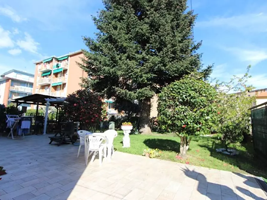 Immagine 16 di Casa semindipendente in vendita  a La Spezia