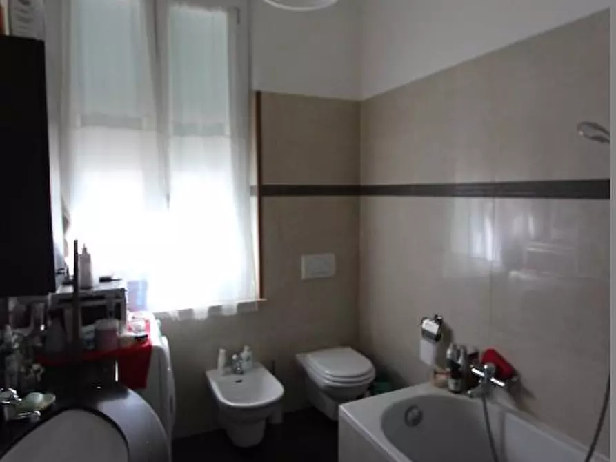 Immagine 7 di Casa semindipendente in vendita  a La Spezia