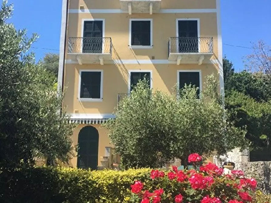 Immagine 4 di Appartamento in vendita  a Vernazza