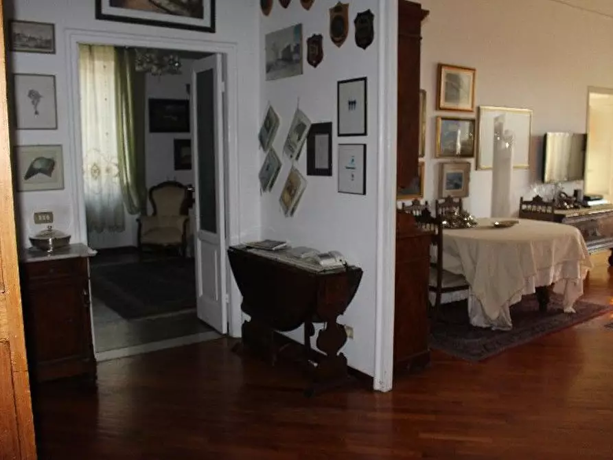 Immagine 12 di Appartamento in vendita  a La Spezia