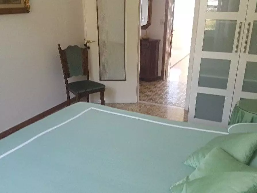 Immagine 12 di Appartamento in vendita  a Lerici