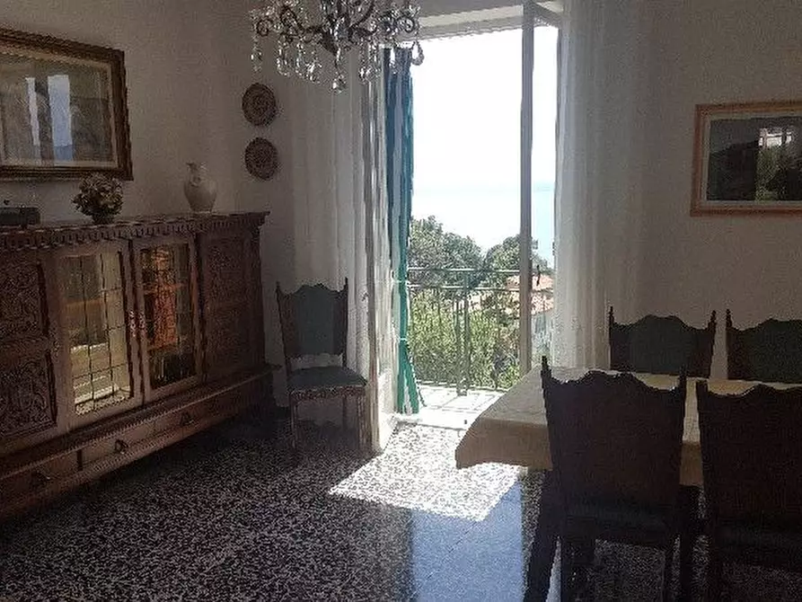 Immagine 4 di Appartamento in vendita  a Lerici