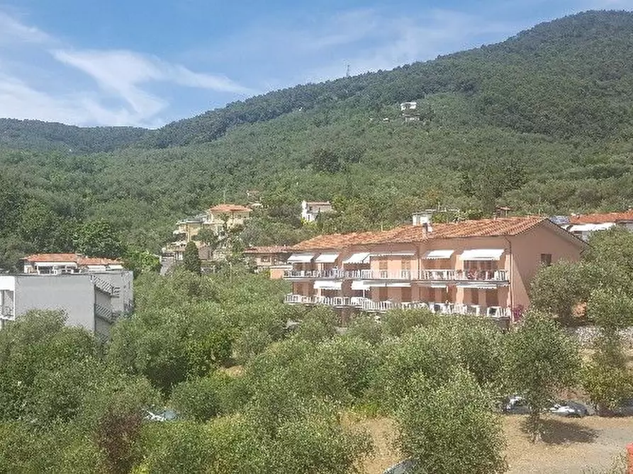 Immagine 11 di Appartamento in vendita  a Lerici