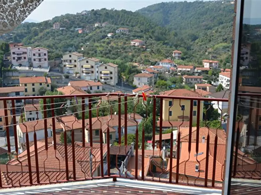 Immagine 11 di Appartamento in vendita  a La Spezia