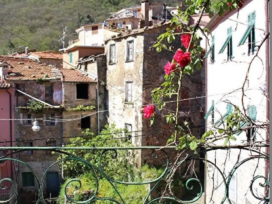 Immagine 17 di Casa indipendente in vendita  a La Spezia