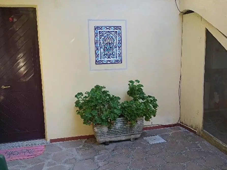 Immagine 9 di Casa semindipendente in vendita  a La Spezia