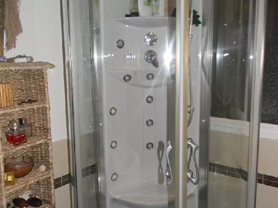 Immagine 10 di Appartamento in vendita  a La Spezia