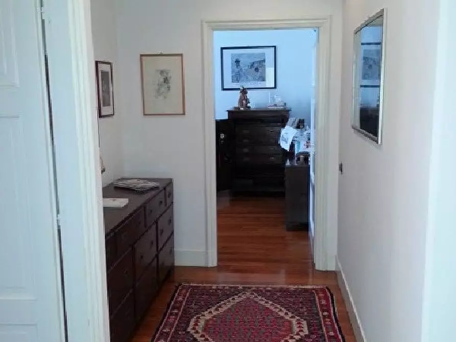 Immagine 10 di Appartamento in vendita  a La Spezia