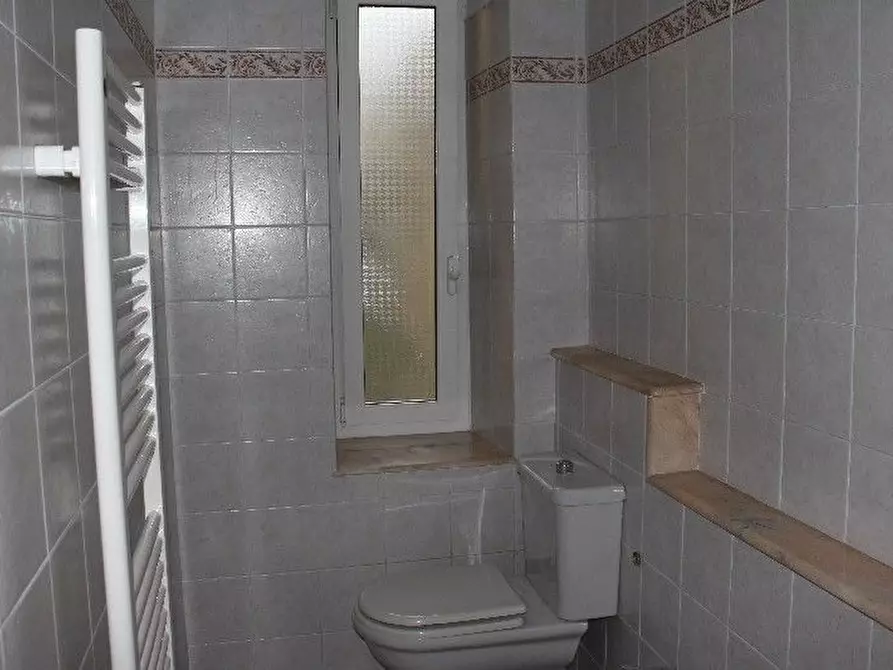 Immagine 11 di Appartamento in vendita  a La Spezia