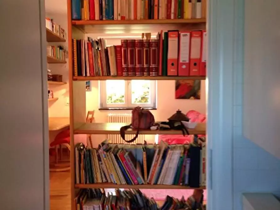 Immagine 3 di Casa indipendente in vendita  a La Spezia