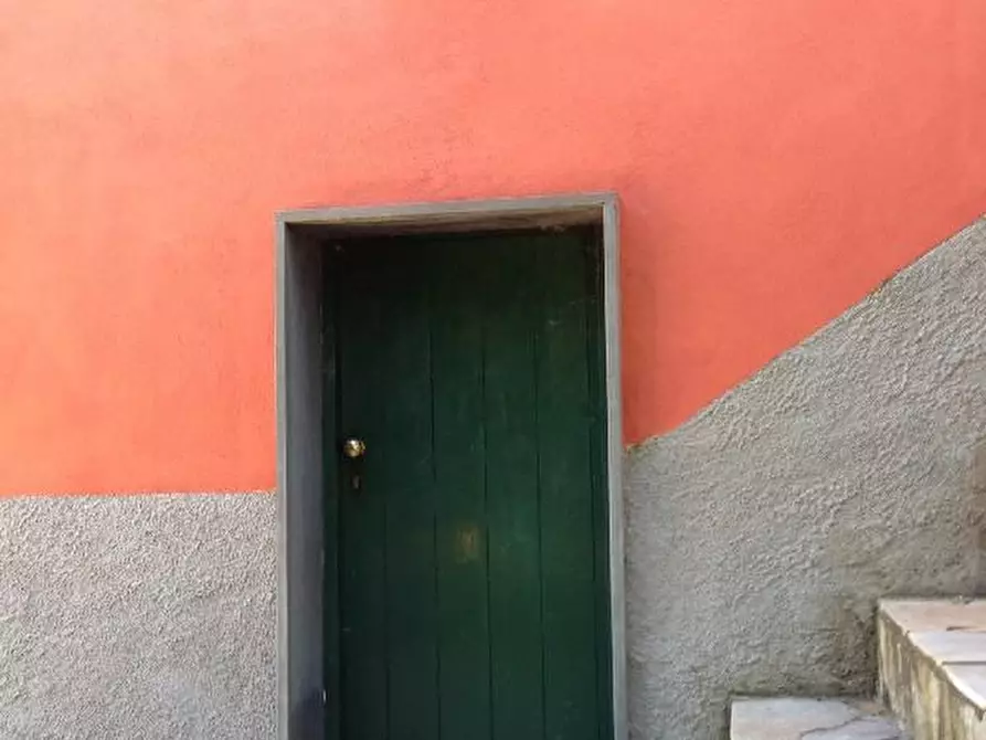 Immagine 11 di Casa indipendente in vendita  a La Spezia