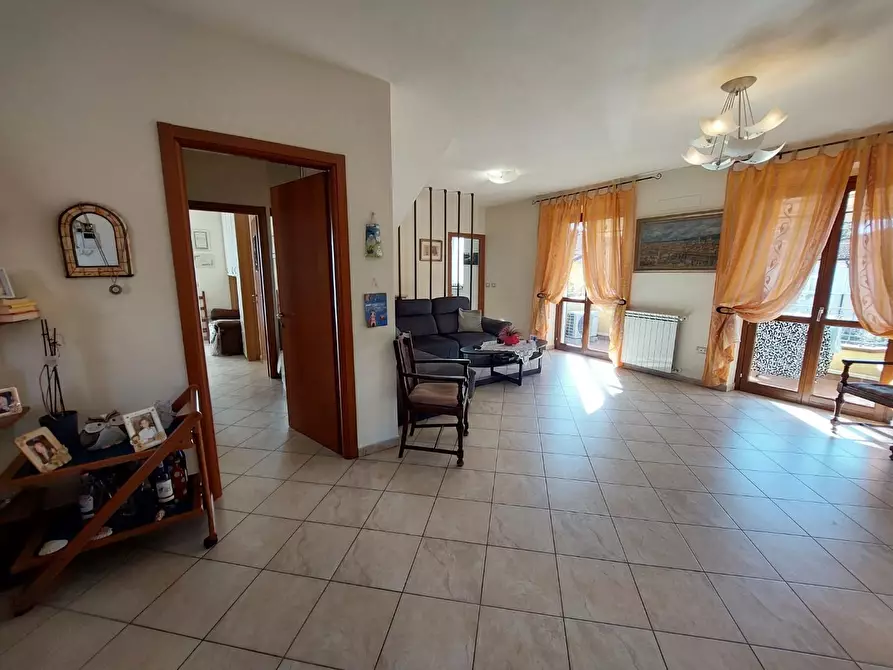 Immagine 12 di Porzione di casa in vendita  a Carrara