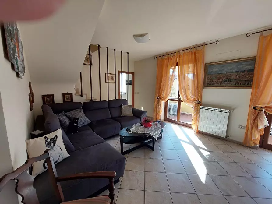 Immagine 8 di Porzione di casa in vendita  a Carrara